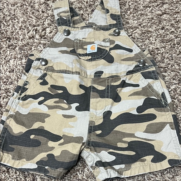 Carhartt camo overall shorts sz 9m - Picture 1 of 3